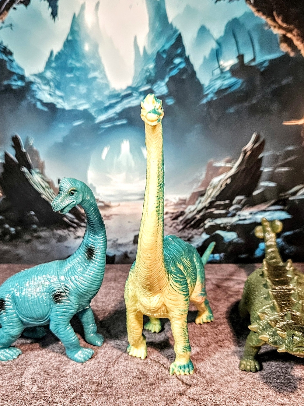 3-Mixed lot Of Dinosaurs • Mixed Species  • Multi-Color • Figures Measure 7"-L